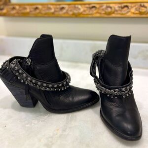 Dolce Vita leather ankle boots